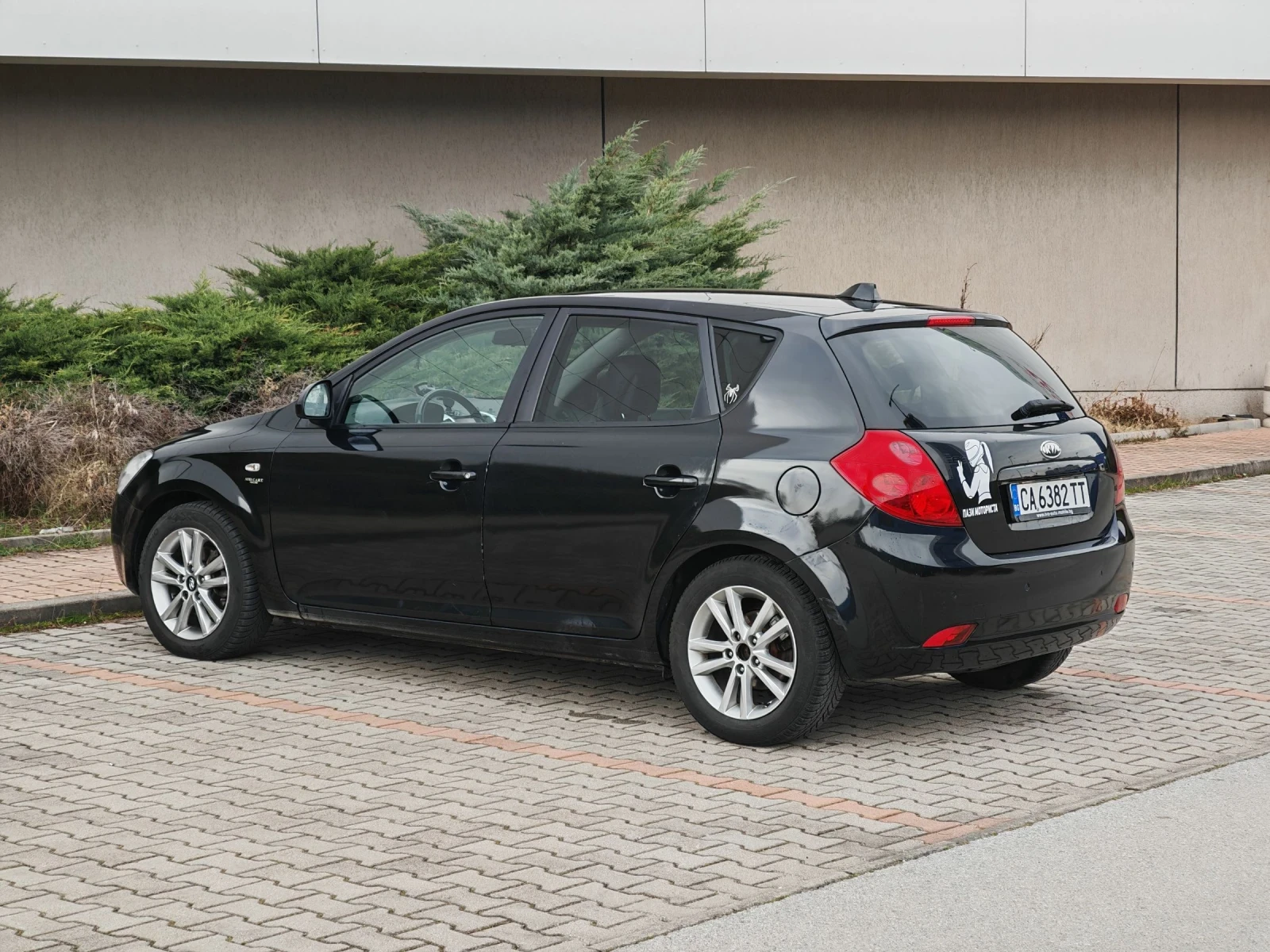 Kia Ceed 1.6 crdi, 115 hp, снимка 4 - Автомобили и джипове - 54045813