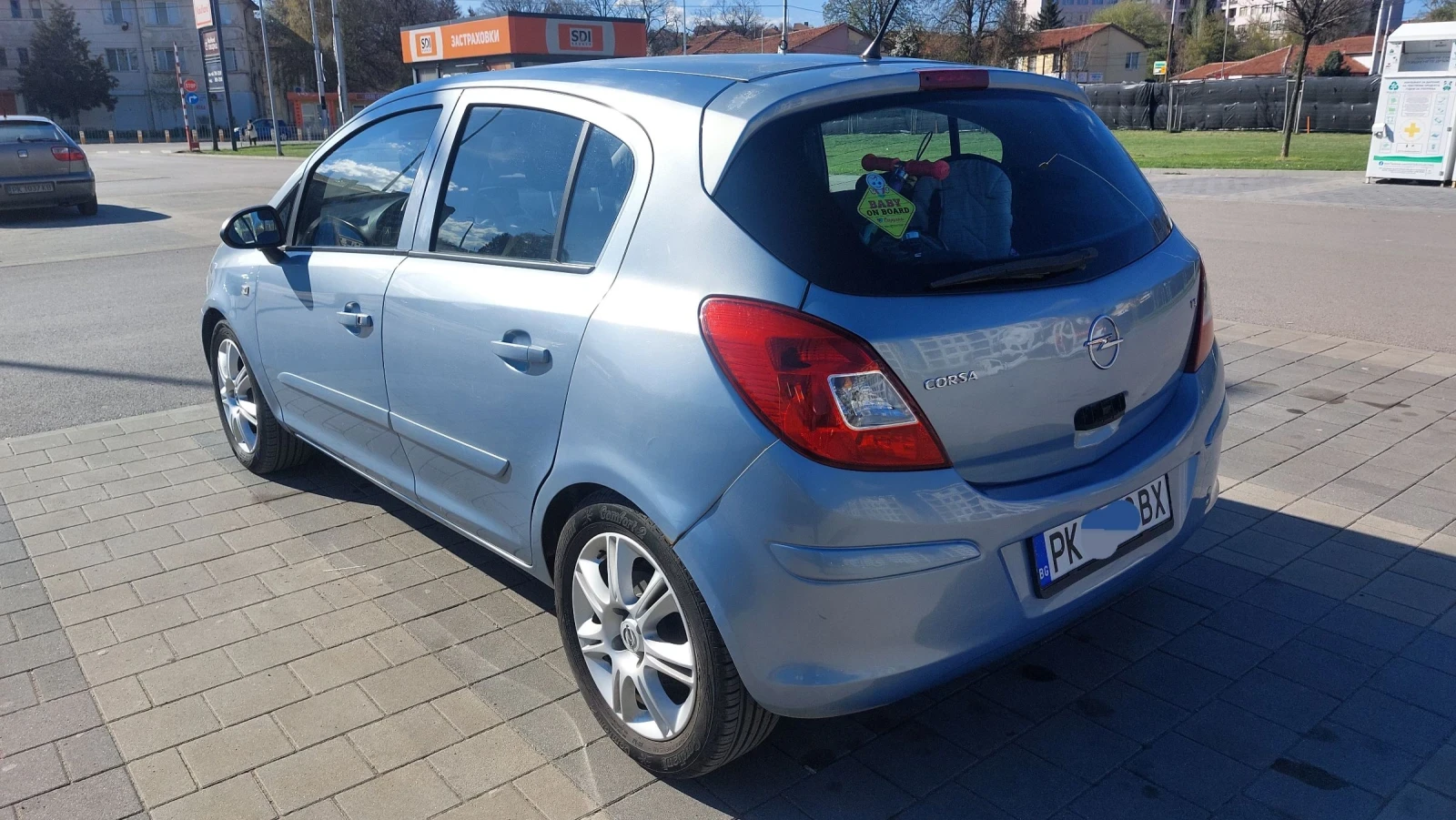 Opel Corsa 1.4 i - автоматик, снимка 7 - Автомобили и джипове - 54247559