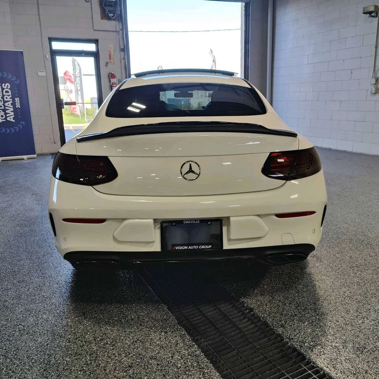 Mercedes-Benz C 300 АМГ ПАКЕТ/CARFAX/ ПОДГРЕВ/ПАНОРАМА/360 КАМ, снимка 4 - Автомобили и джипове - 54467405