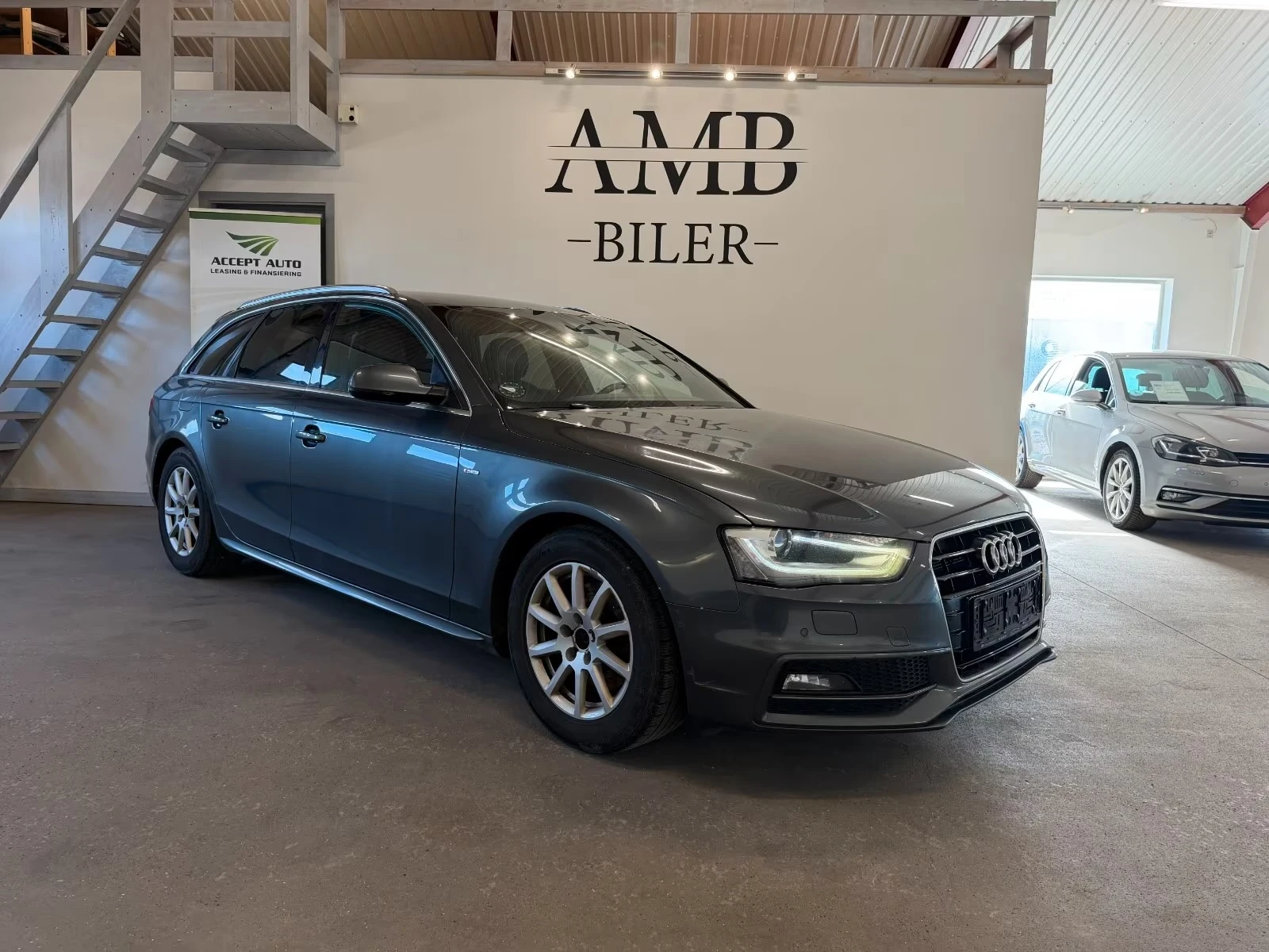 Audi A4 3X S line* 190HP* B&O DK, снимка 2 - Автомобили и джипове - 54481047