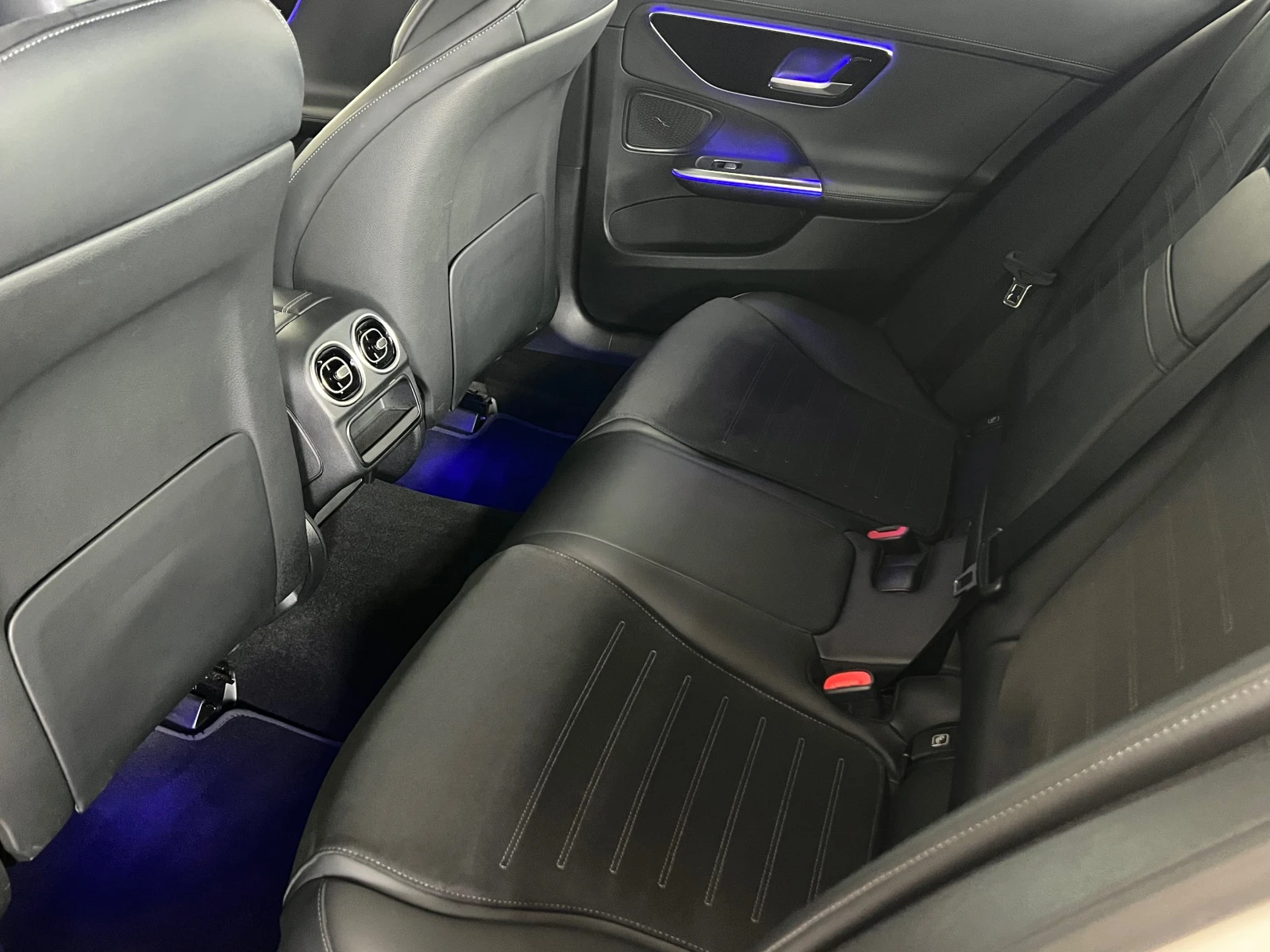 Mercedes-Benz C 300 d, 9G, M-HEV, AMG LINE, NIGHT, PANO, CAM-360, KEY-, снимка 15 - Автомобили и джипове - 54607594