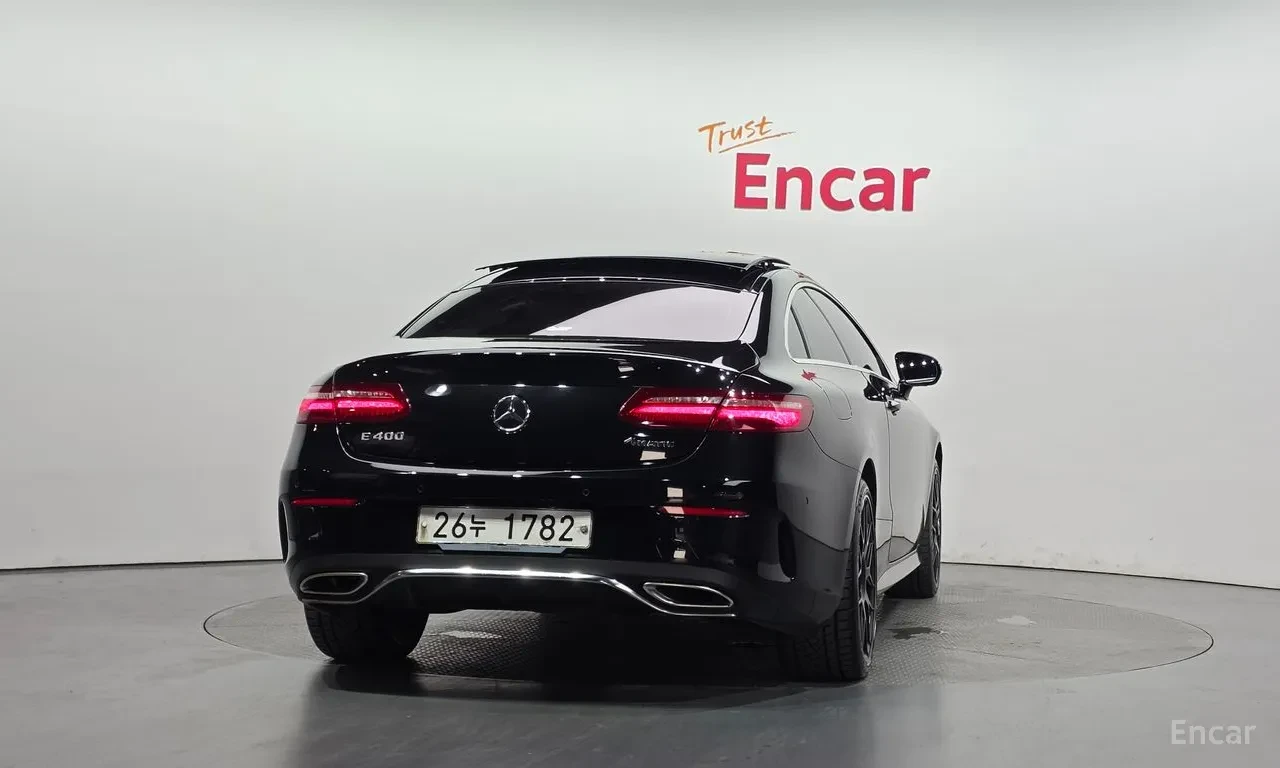 Mercedes-Benz E 400 4MATIC COUPE / BURMESTER / 360 / ОБДУХ / HEAD-UP, снимка 4 - Автомобили и джипове - 54655674