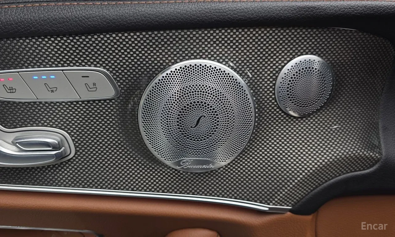 Mercedes-Benz E 400 4MATIC COUPE / BURMESTER / 360 / ОБДУХ / HEAD-UP, снимка 8 - Автомобили и джипове - 54655674