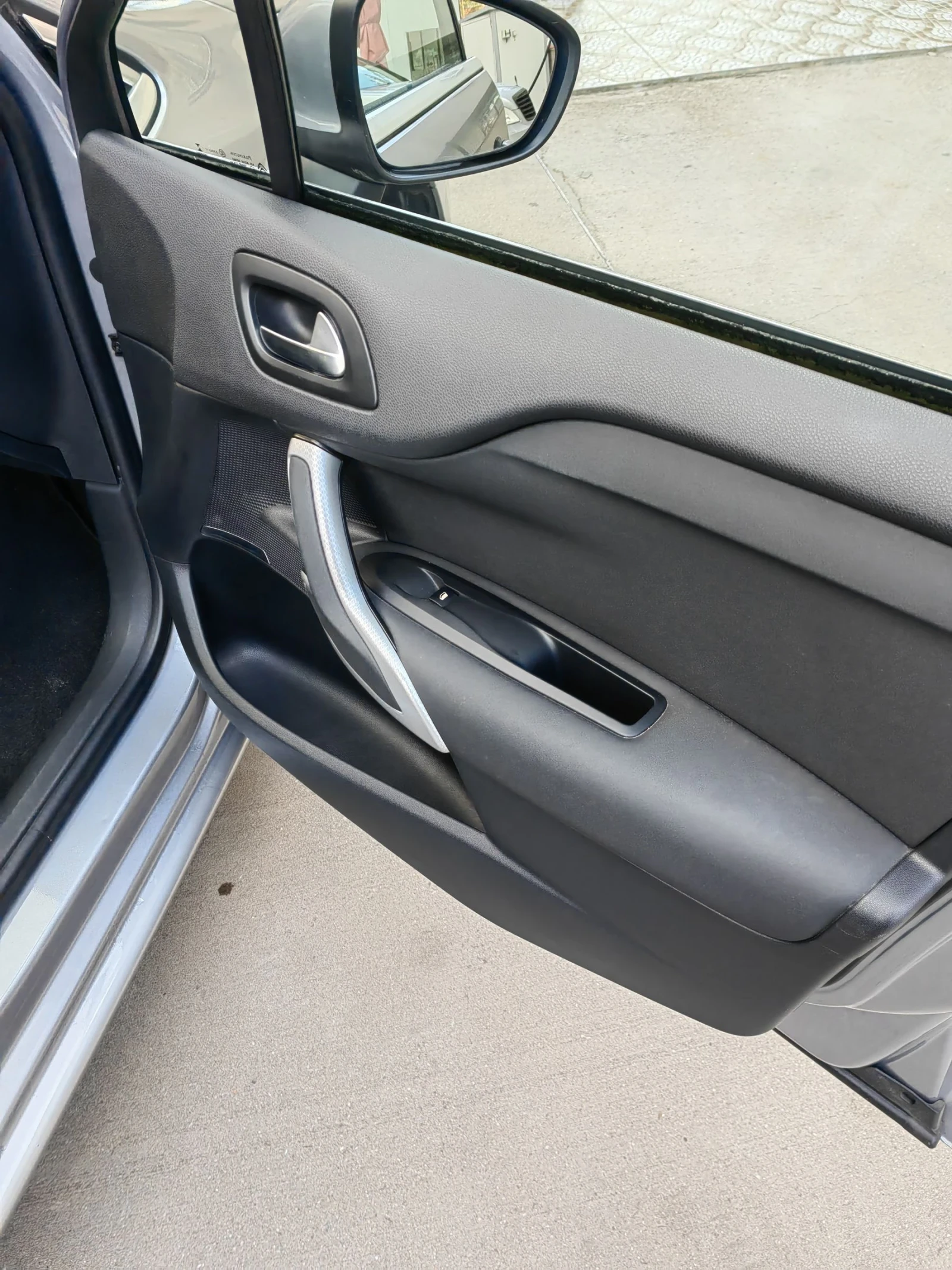 Citroen DS4 1.6blue Hdi 120ps / aisin / automatic, снимка 11 - Автомобили и джипове - 54840417