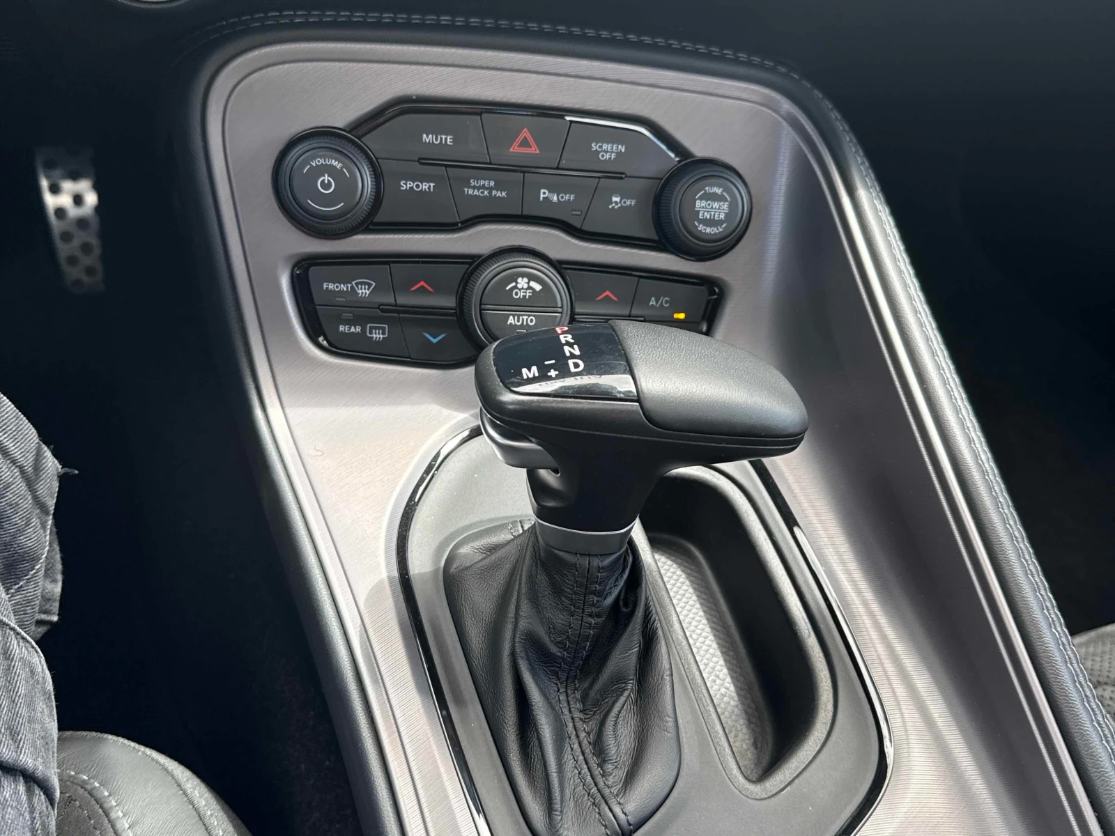 Dodge Challenger 3.6L 6cyl AWD | Mobile.bg � ����������� 13