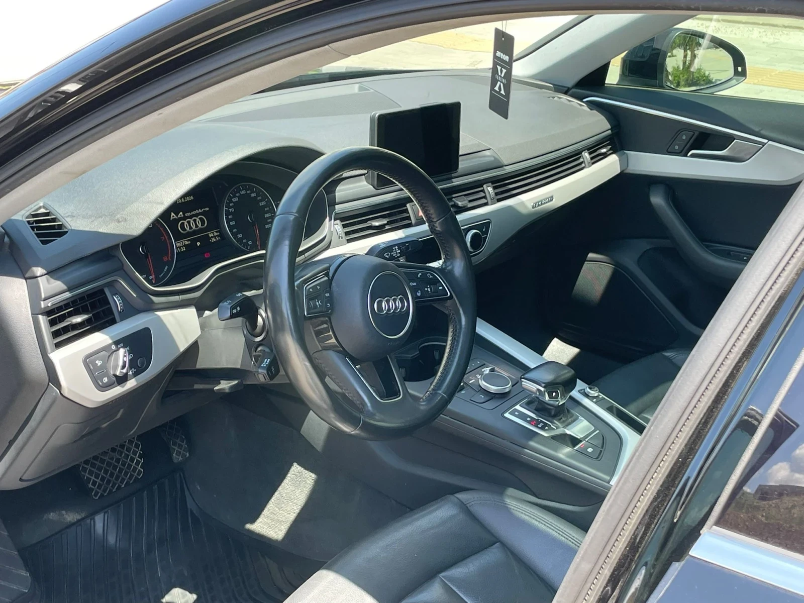 Audi A4 2.0 TFSI, снимка 6 - Автомобили и джипове - 54982709