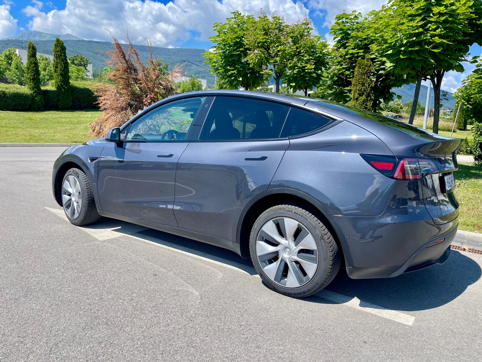 Tesla Model Y ���������� LongRange 4x4 | Mobile.bg � ����������� 4