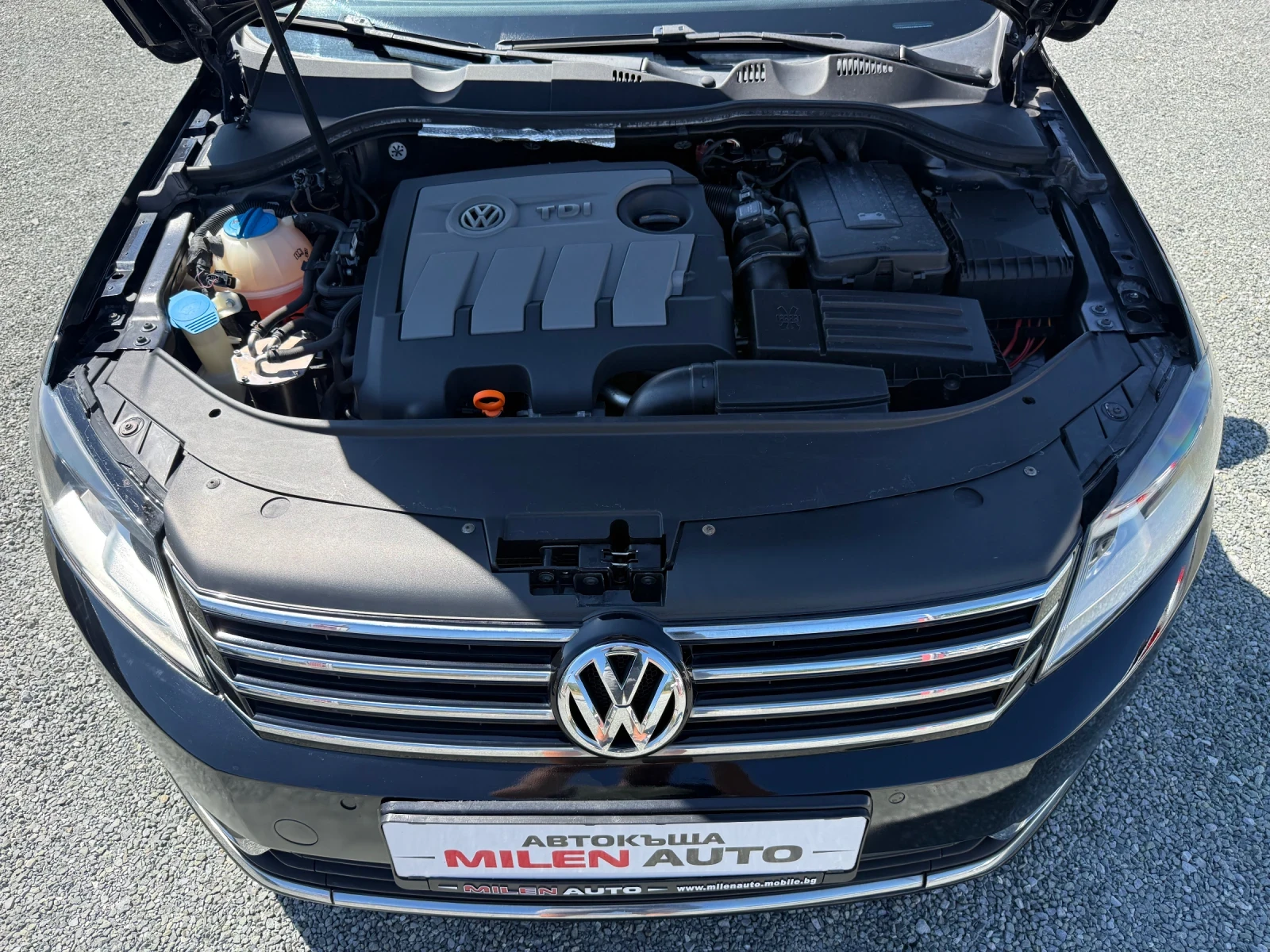 VW Passat (KATO НОВА), снимка 17 - Автомобили и джипове - 55363190