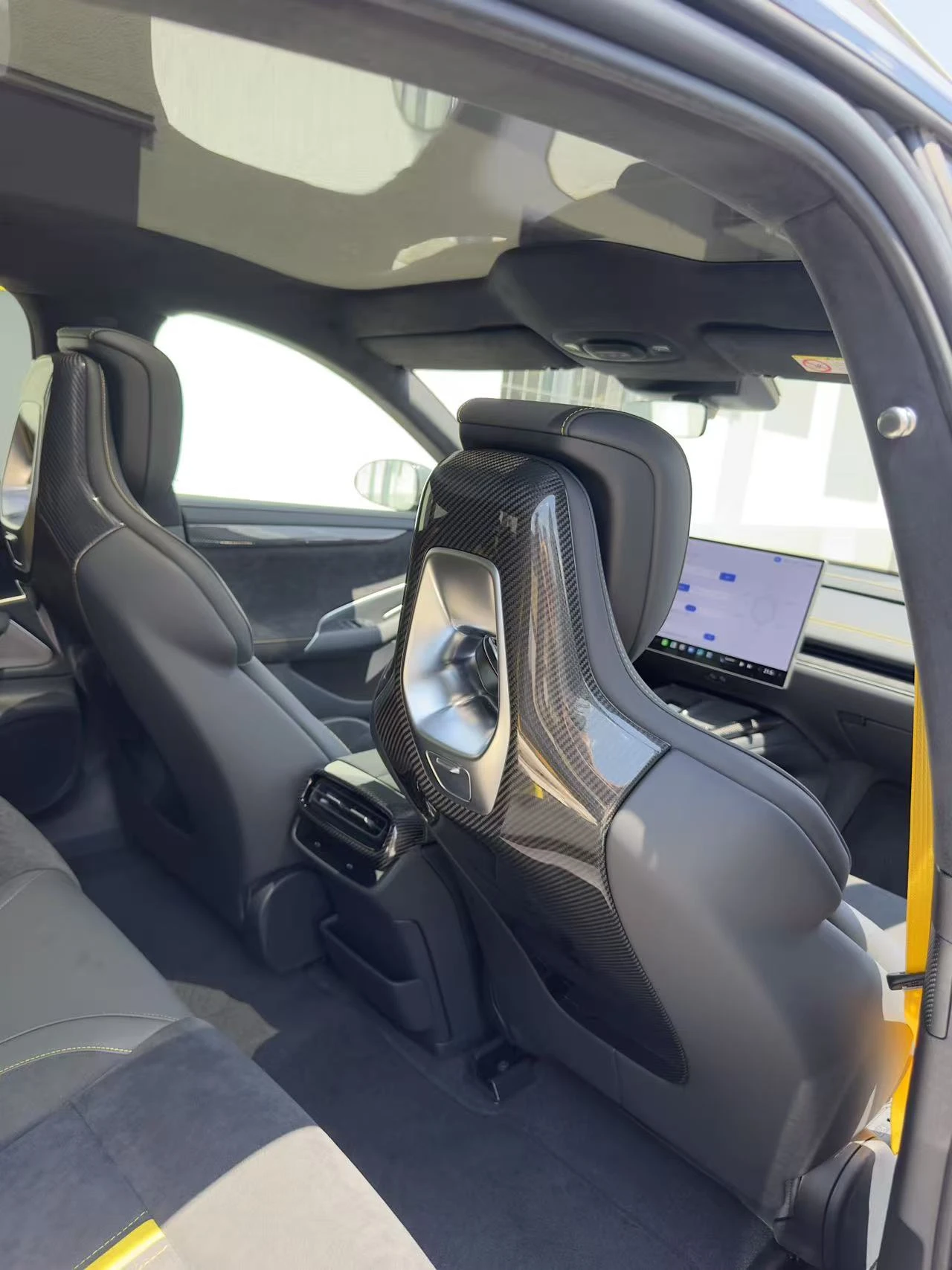 Xiaomi SU7 ULTRA 1548hp CARBON CERAMIC, снимка 6 - Автомобили и джипове - 55447918
