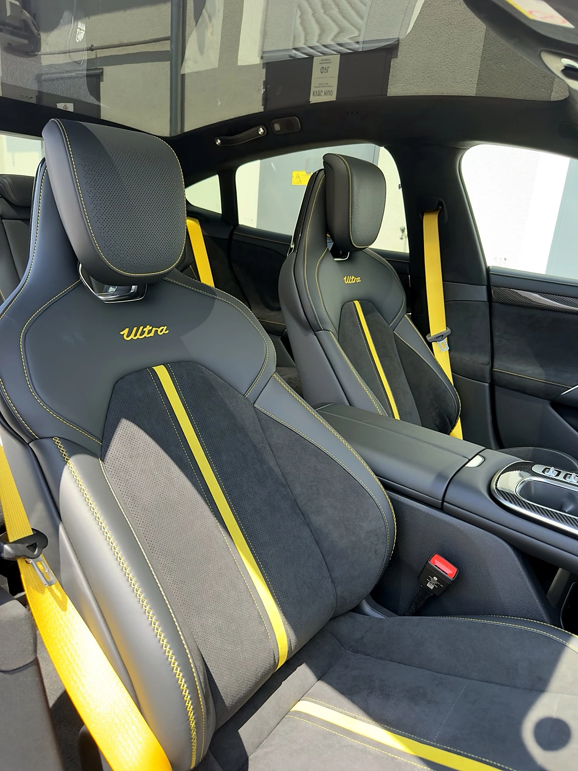 Xiaomi SU7 ULTRA 1548hp CARBON CERAMIC, снимка 5 - Автомобили и джипове - 55447918