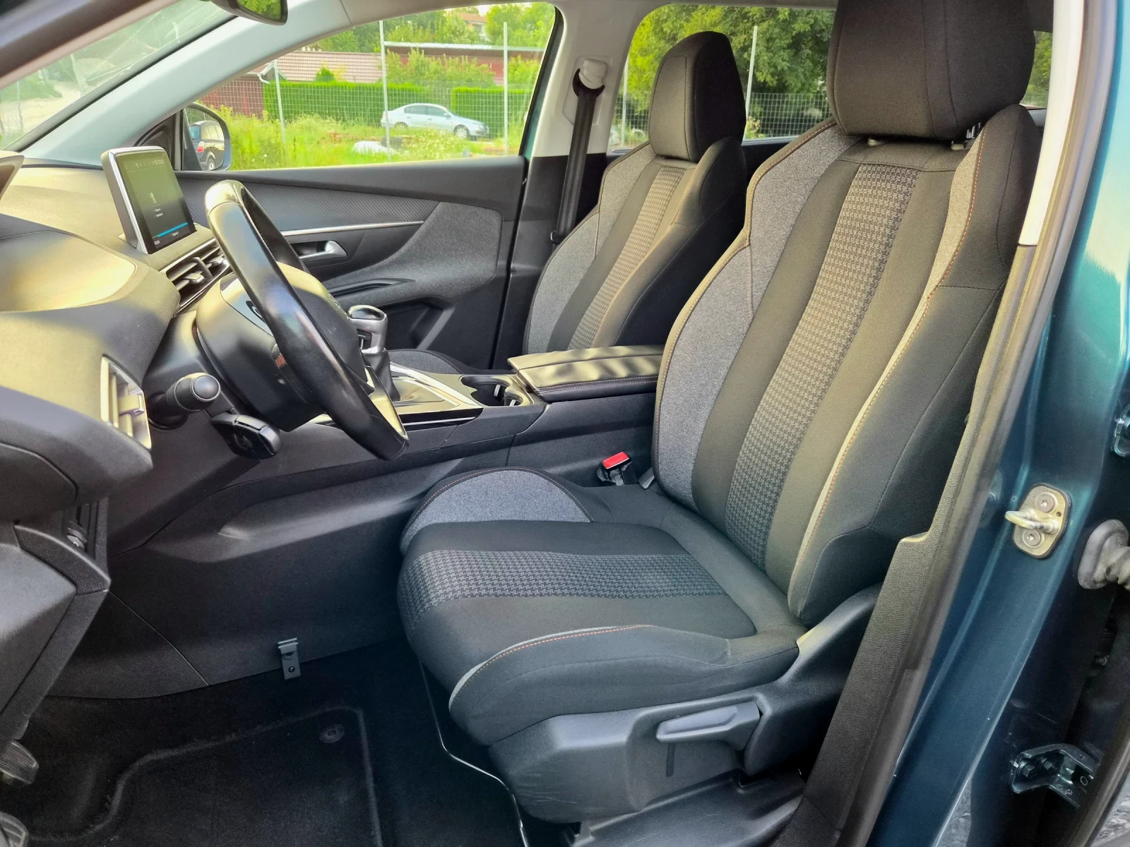 Peugeot 5008 1.6HDI 120k NAVI/DIGITAL , снимка 9 - Автомобили и джипове - 55623222