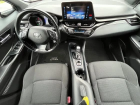 Toyota C-HR 1.8Hybrid / 65.000km Сервиз водена само в Тойота , снимка 9