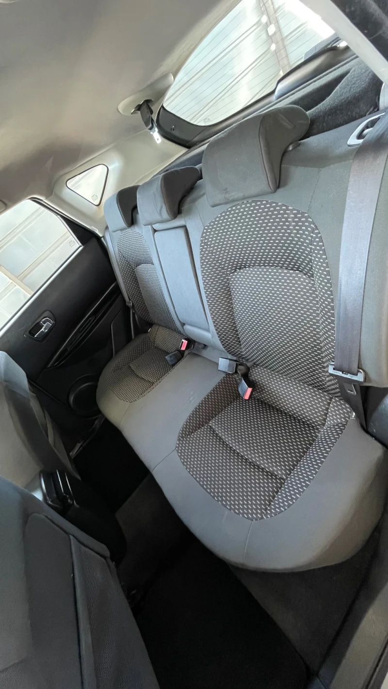 Nissan Qashqai 1.5DCI, снимка 6 - Автомобили и джипове - 51531793