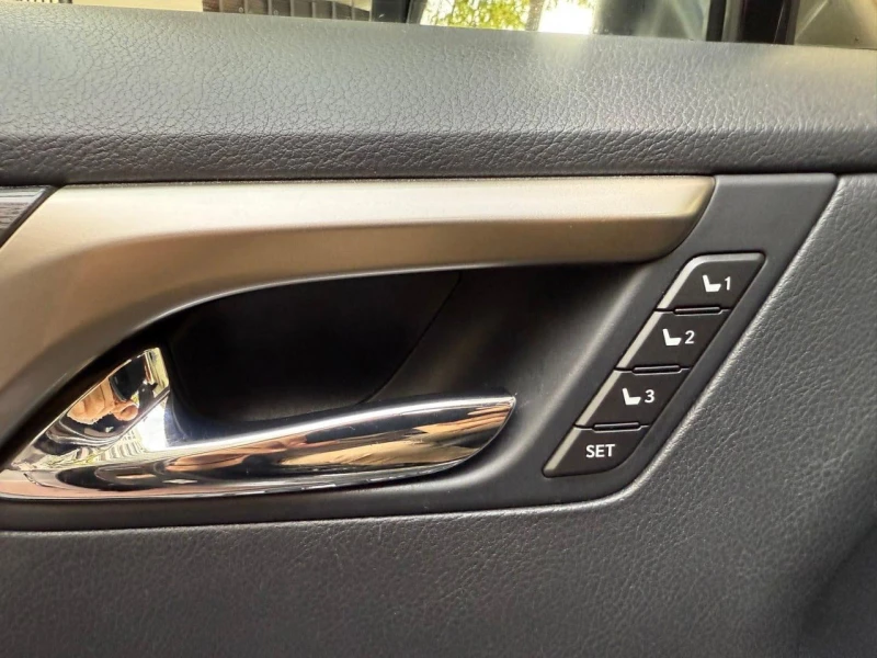 Lexus RX 450h 4x4 hybride essence/électrique, снимка 8 - Автомобили и джипове - 53400865