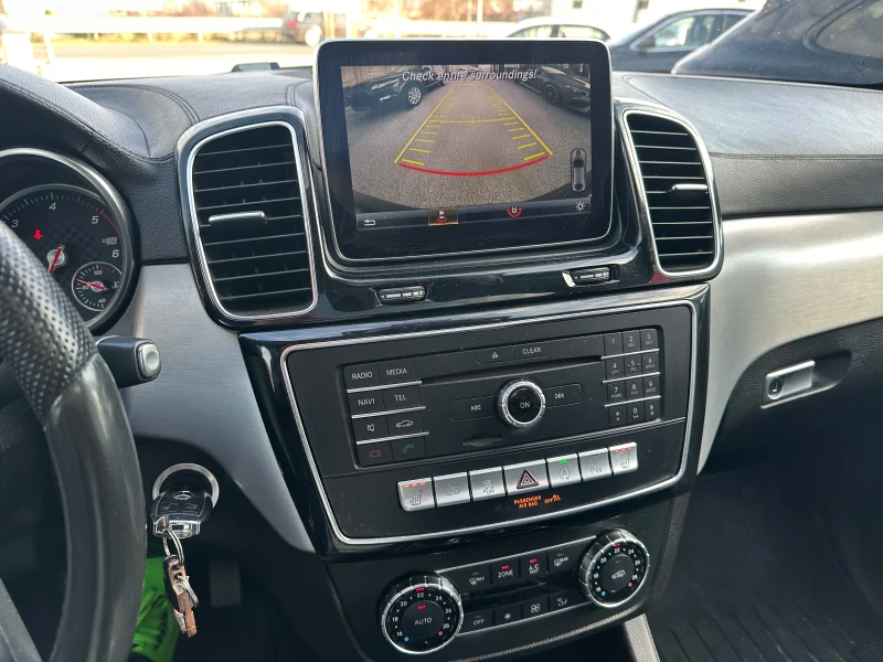 Mercedes-Benz GLE 350 cdi 9Gtronik/4Matik /LED/Camera/KEYLESS/Panorama, снимка 11 - Автомобили и джипове - 53565527