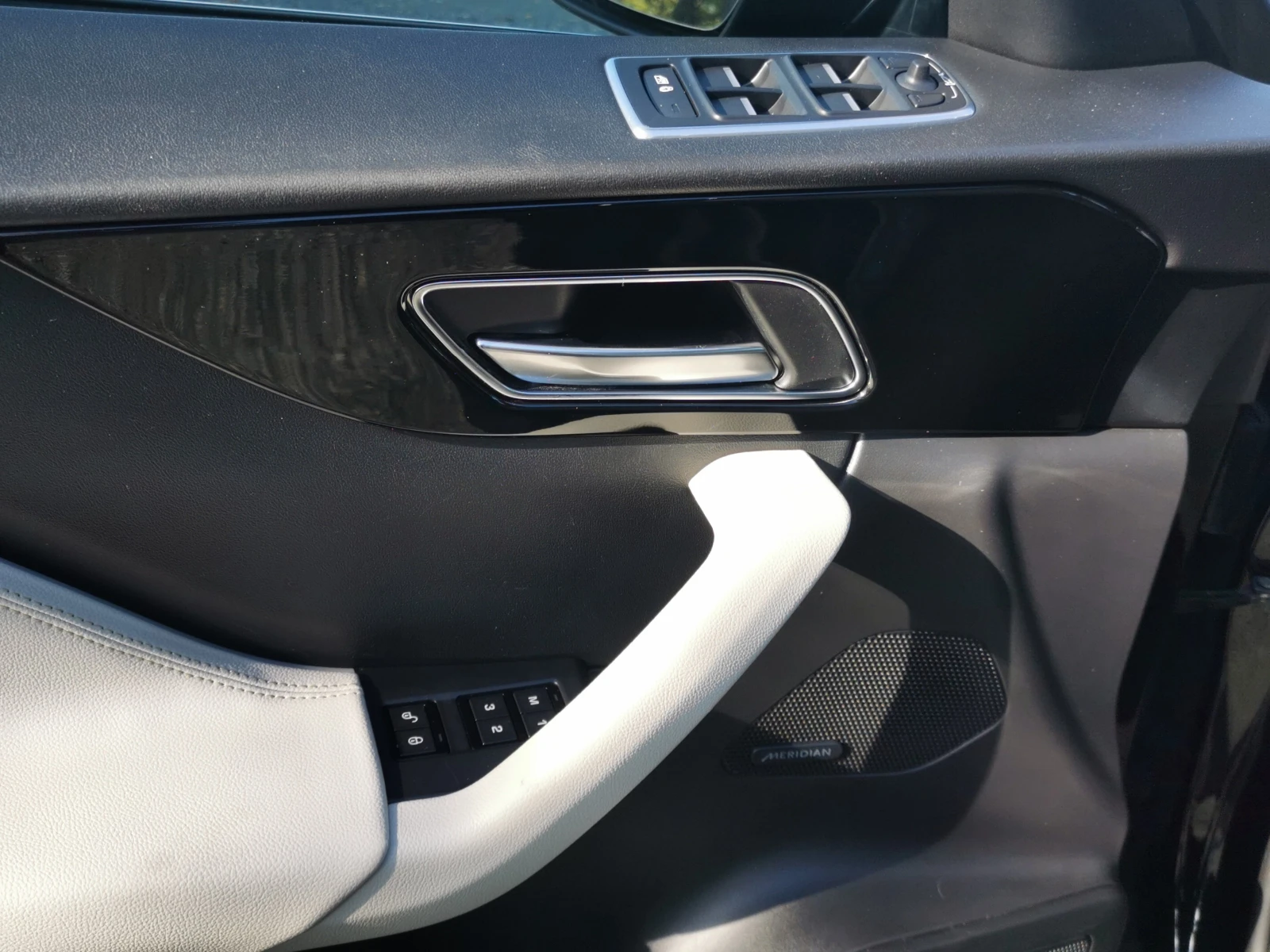 Jaguar F-PACE Prestige AWD | Mobile.bg � ����������� 11