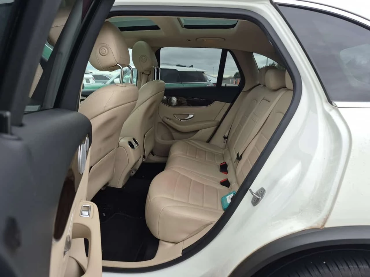 Mercedes-Benz GLC 300 PANORAMA| 360 КАМЕРИ| CARFAX| ПАМЕТ| , снимка 11 - Автомобили и джипове - 54087138