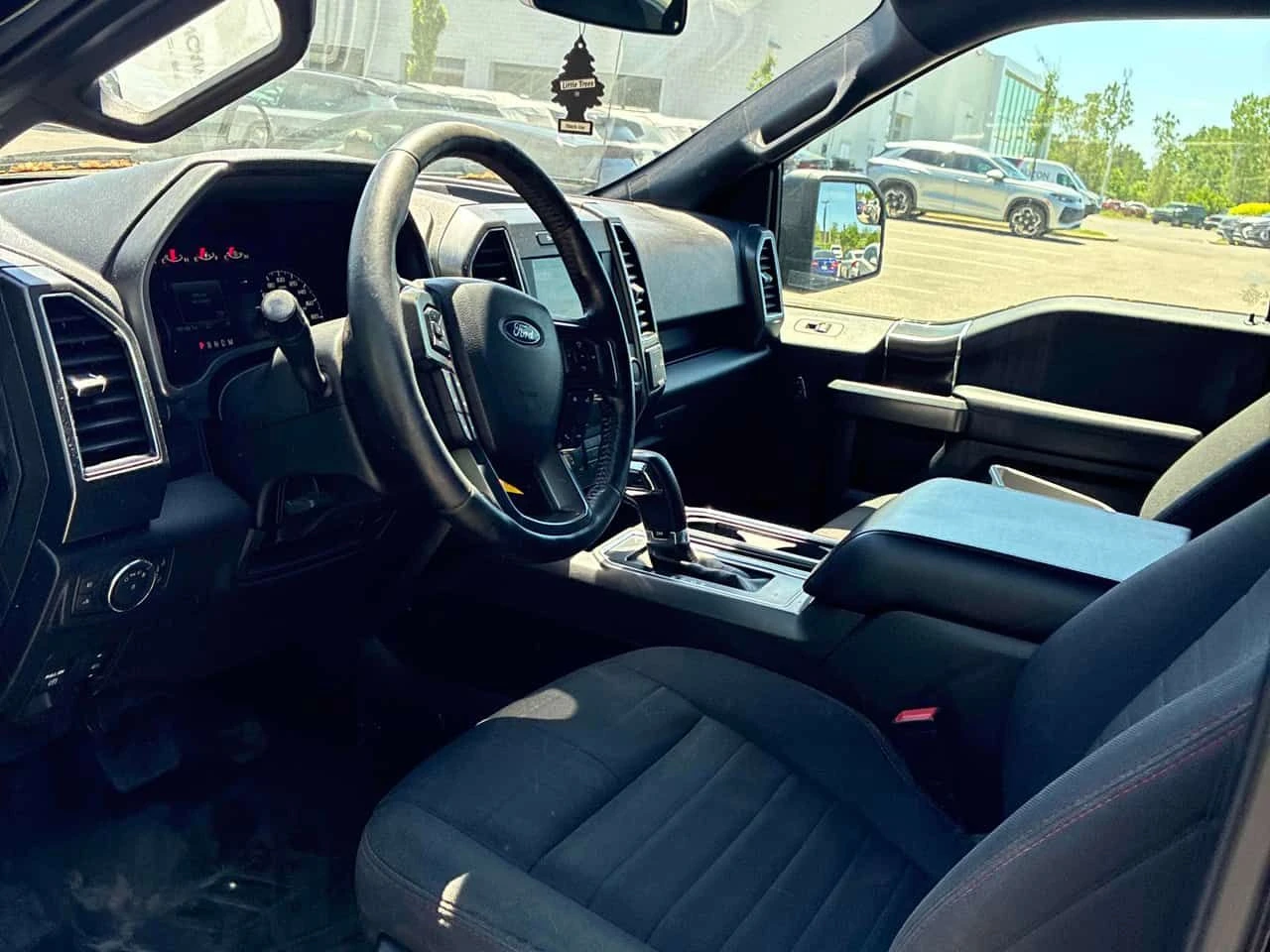 Ford F150 * 4WD SuperCrew 5.5' Box* АВТОКРЕДИТ* , снимка 5 - Автомобили и джипове - 54842150
