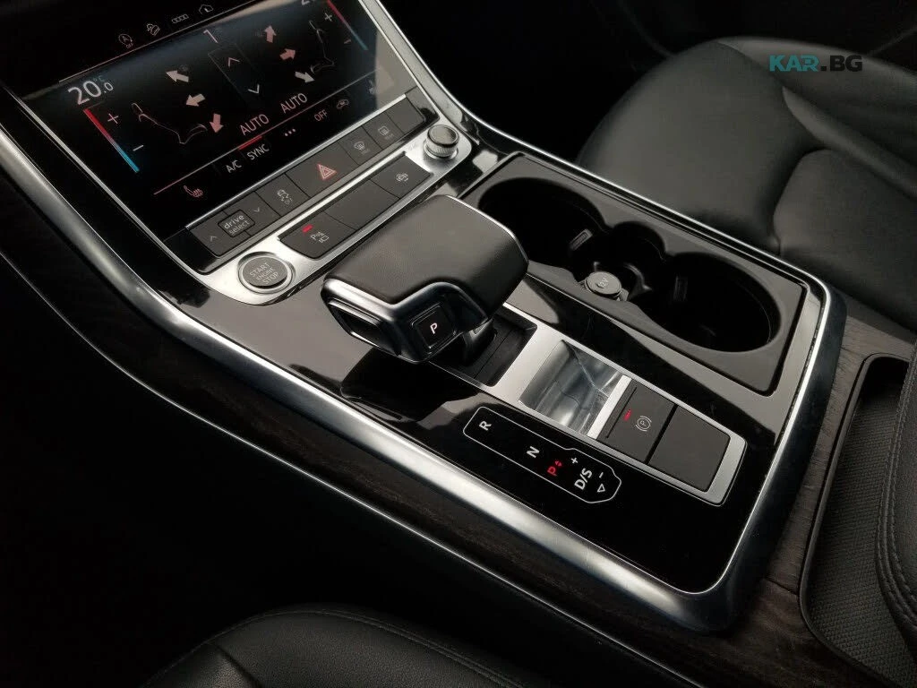 Audi Q7 QUATTRO* KOMFORT* 55-TFSI* 7-SEATS* , снимка 12 - Автомобили и джипове - 54857533