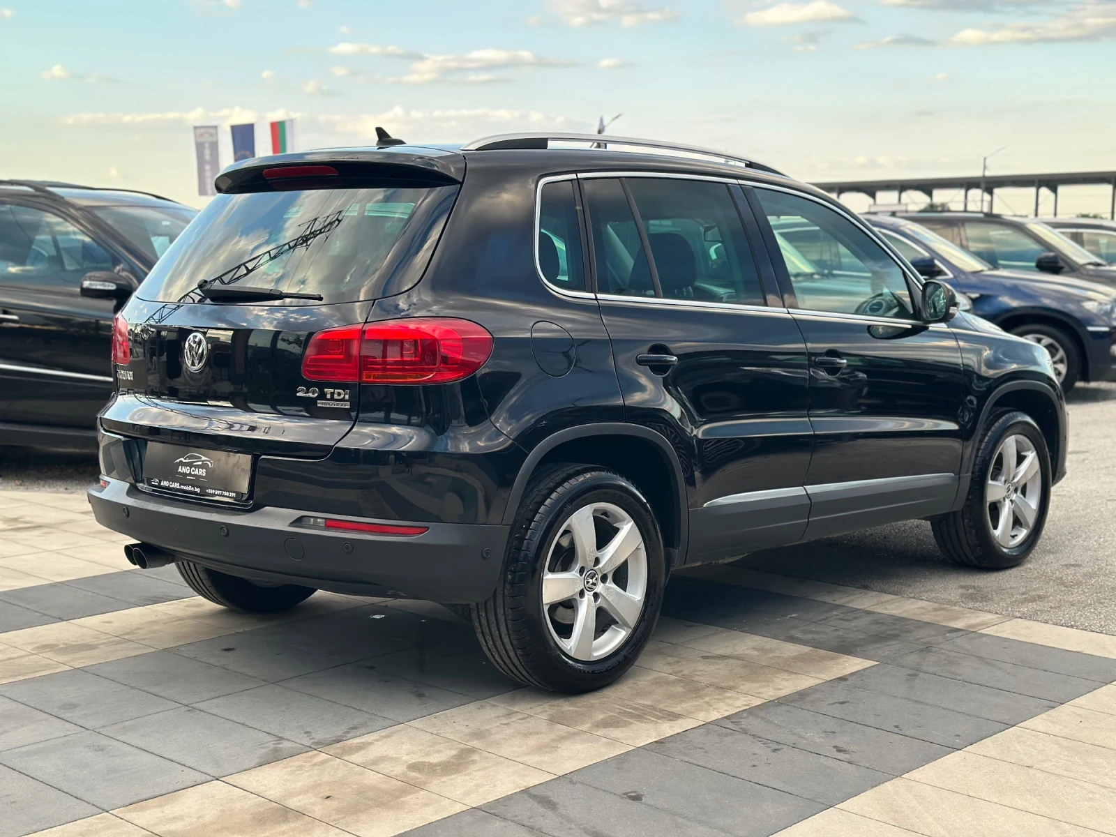 VW Tiguan * Facelift* 2.0TDI* 4Motion* , снимка 5 - Автомобили и джипове - 54962530