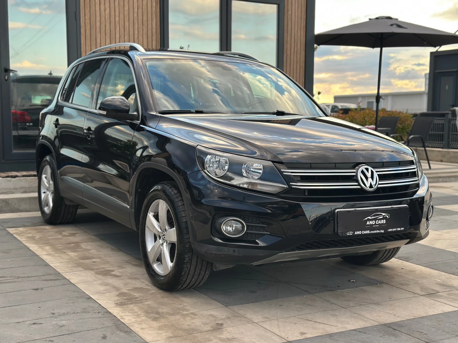 VW Tiguan * Facelift* 2.0TDI* 4Motion* , снимка 2 - Автомобили и джипове - 54962530