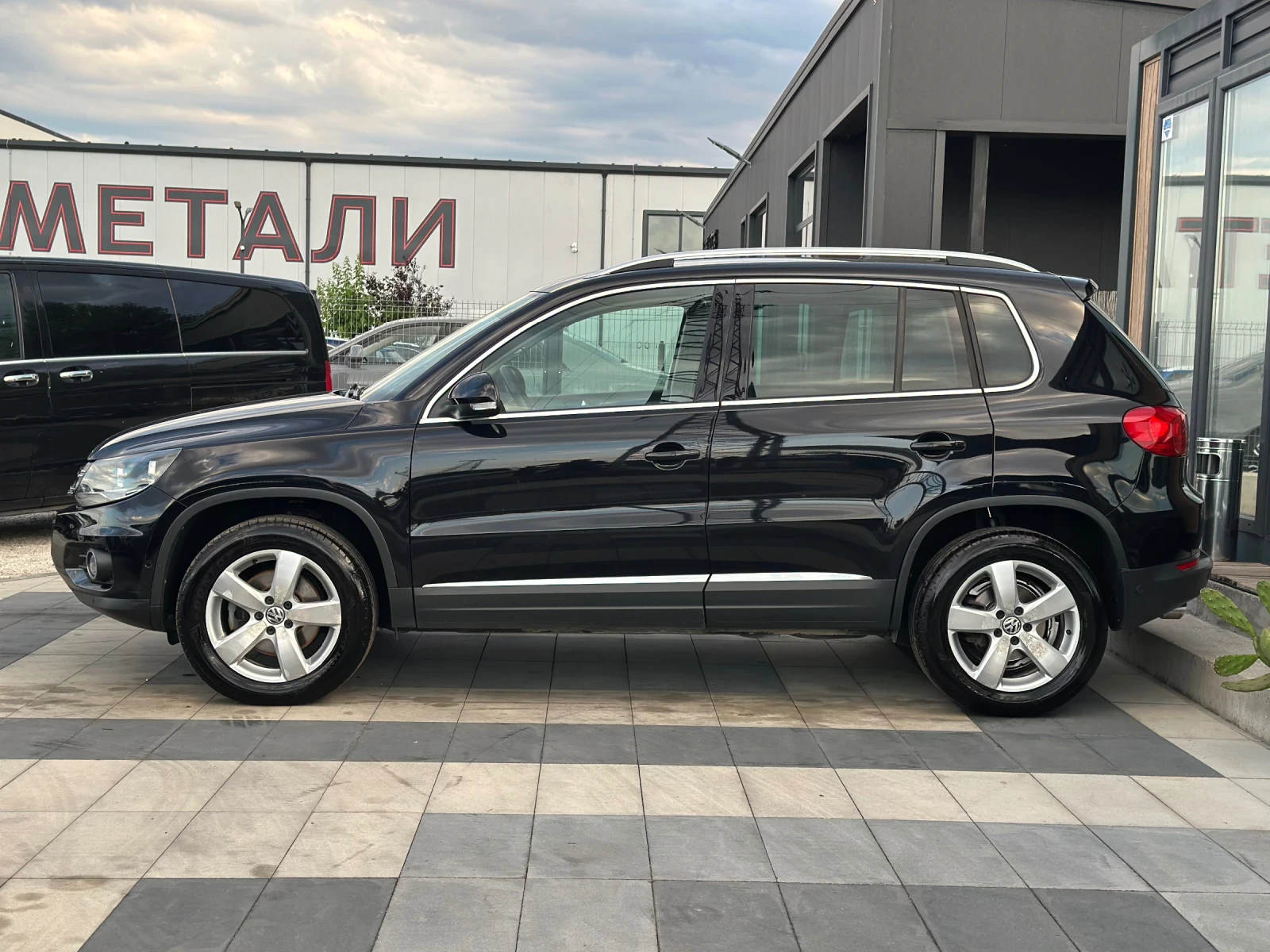 VW Tiguan * Facelift* 2.0TDI* 4Motion* , снимка 6 - Автомобили и джипове - 54962530