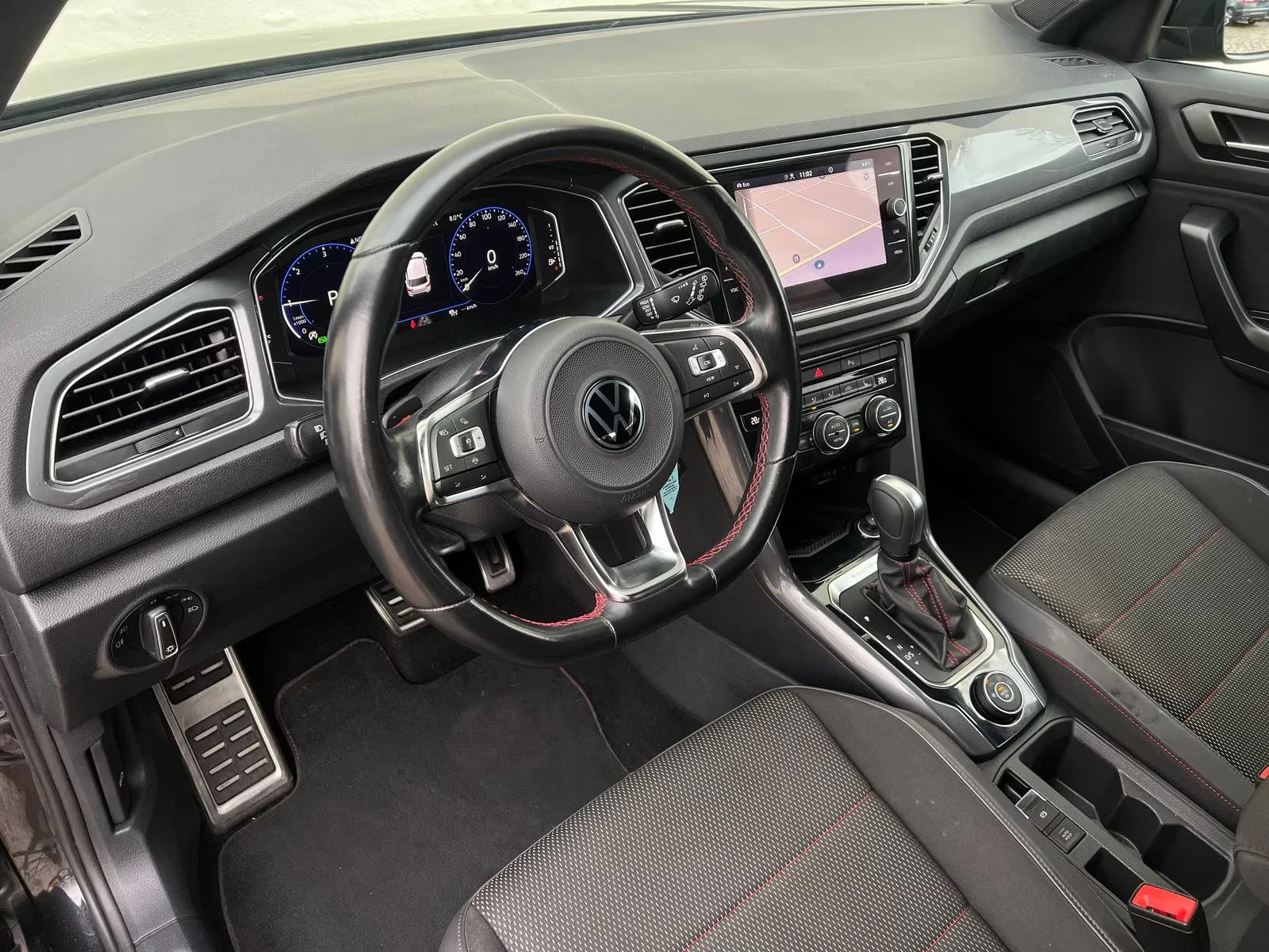 VW T-Roc 2.0TDI/SPORT/150HP/DSG/4X4/LED/CAM/CARPLAY/596z, снимка 8 - Автомобили и джипове - 55275431