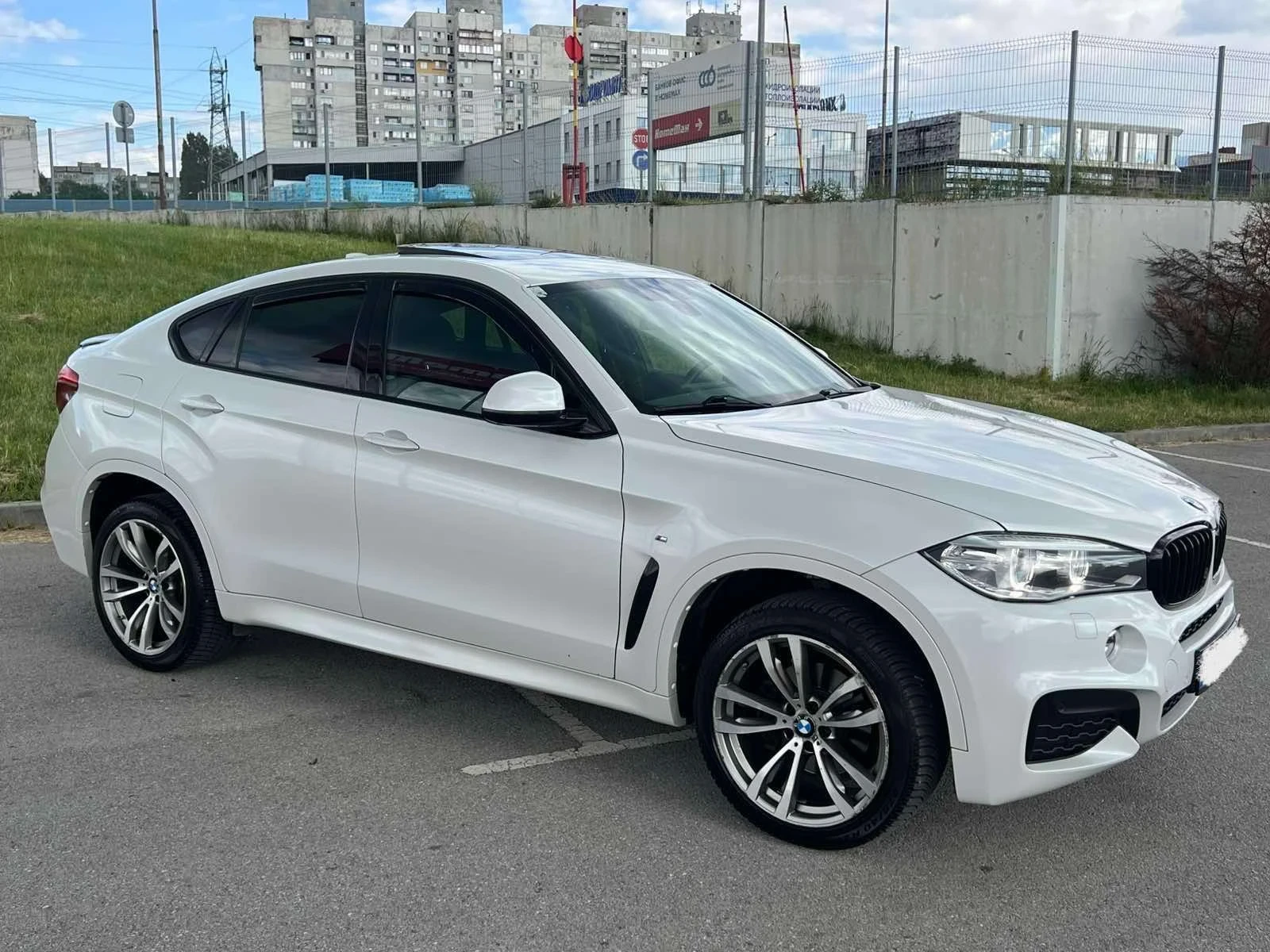 BMW X6  М ПАКЕТ !ТОП/Собствен лизинг! 100% Одобрение, снимка 4 - Автомобили и джипове - 55399954