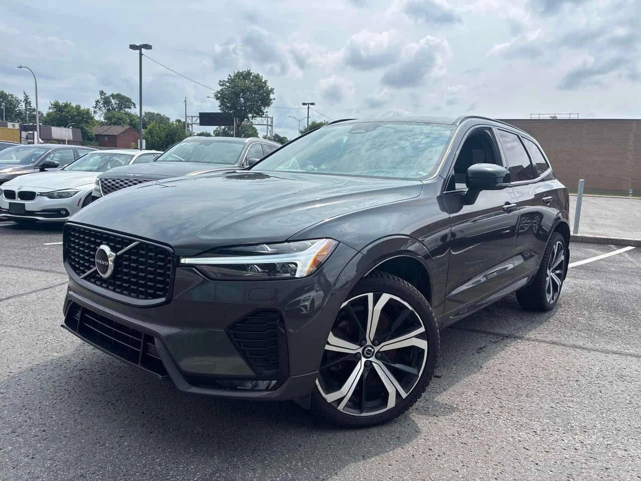 Volvo XC60 R Design  CARFAX