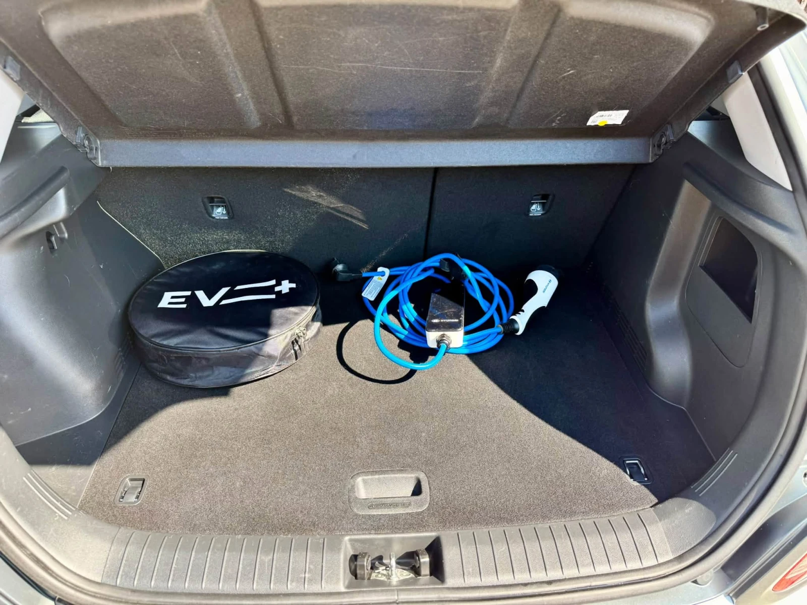 Hyundai Kona 64kWh 100%SOH, снимка 16 - Автомобили и джипове - 56104318