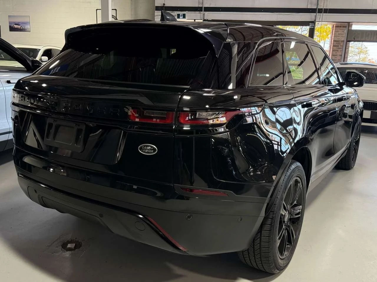 Land Rover Range Rover Velar, снимка 5 - Автомобили и джипове - 56711950