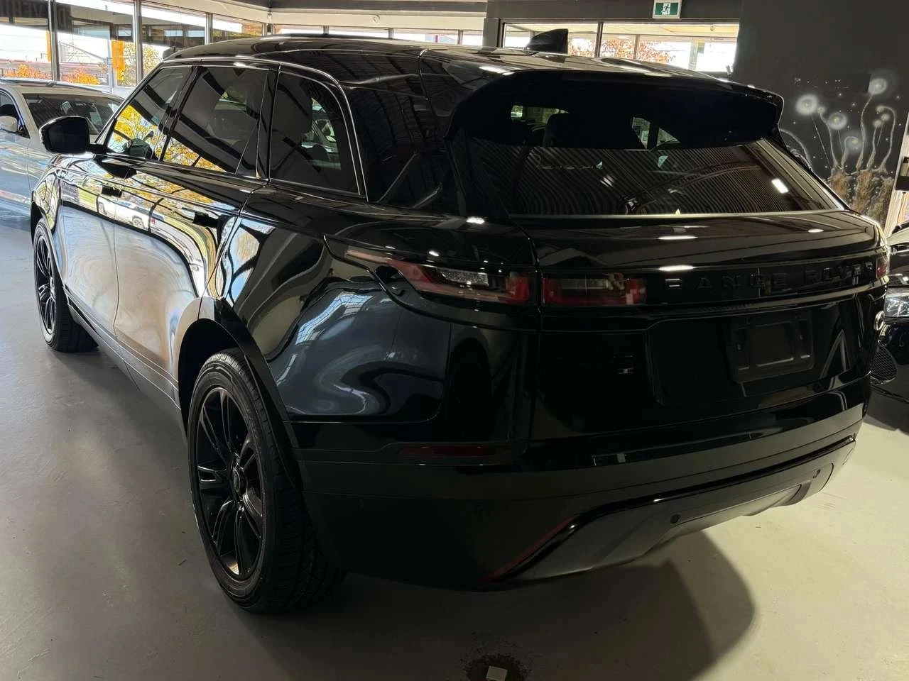 Land Rover Range Rover Velar, снимка 6 - Автомобили и джипове - 56711950