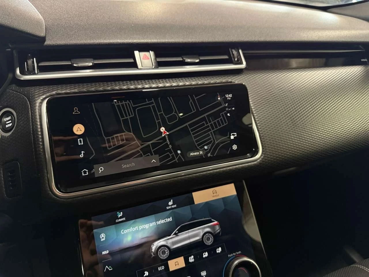 Land Rover Range Rover Velar, снимка 13 - Автомобили и джипове - 56711950
