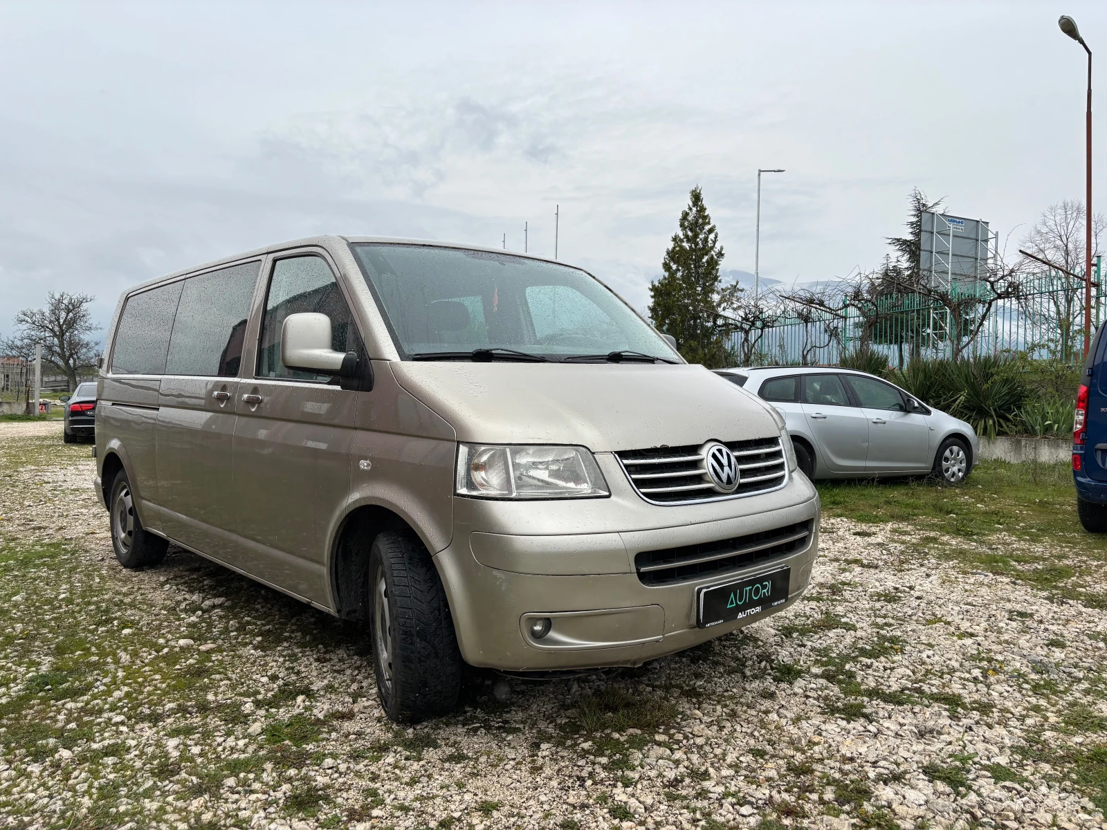 VW Caravelle ДЪЛГА БАЗА/ПОДГРЕВ/КЛИМАТИК - изображение 3