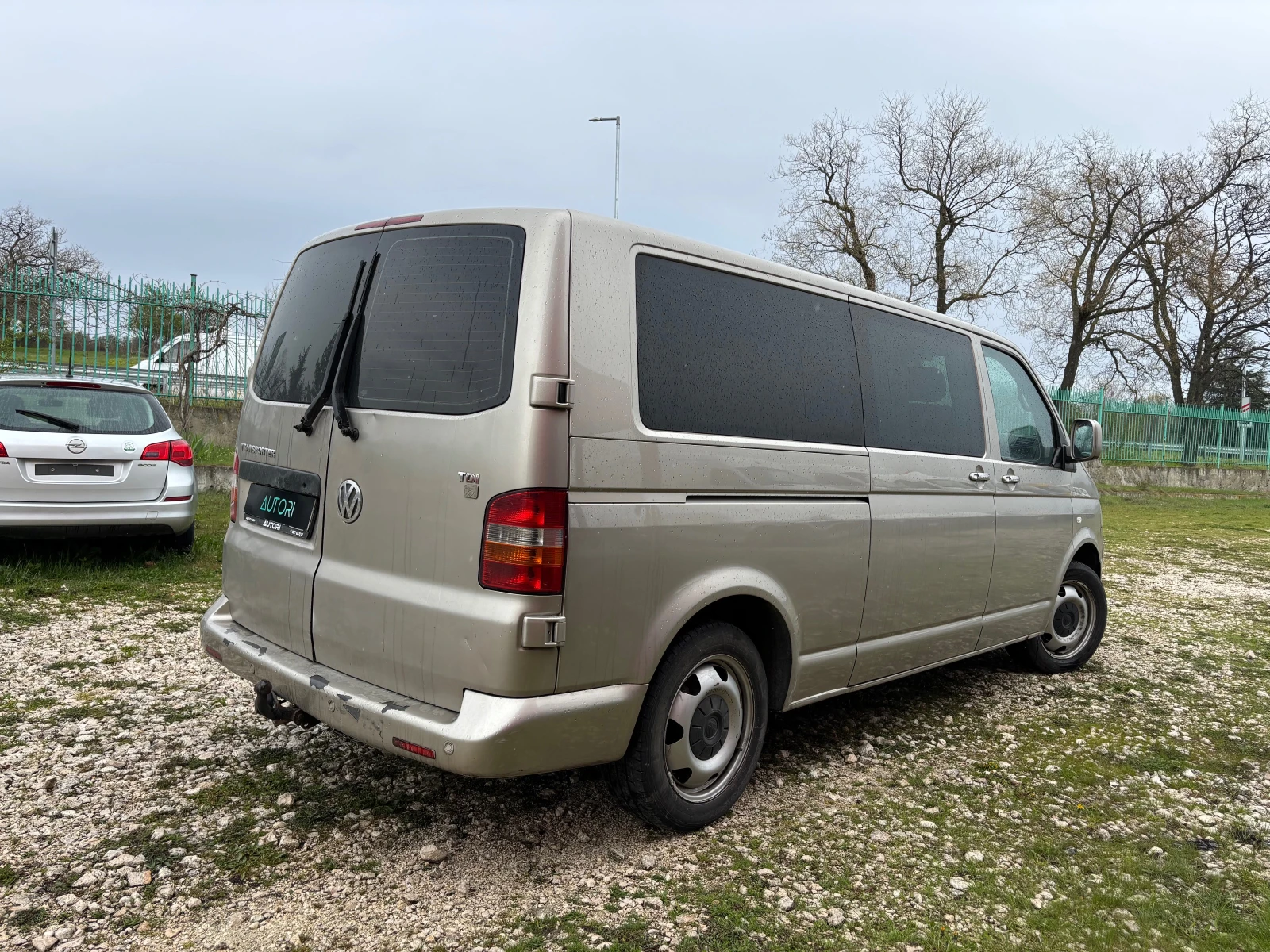 VW Caravelle ДЪЛГА БАЗА/ПОДГРЕВ/КЛИМАТИК - изображение 4