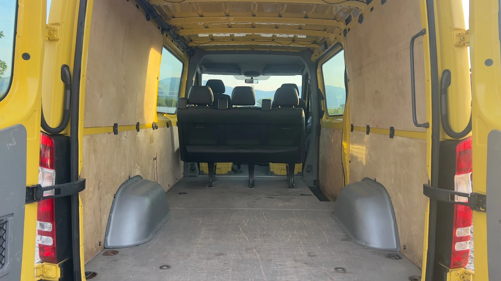 Mercedes-Benz Sprinter 316 5 места Топ Сътояние 3.5 тона на теглич, снимка 9 - Бусове и автобуси - 54672409