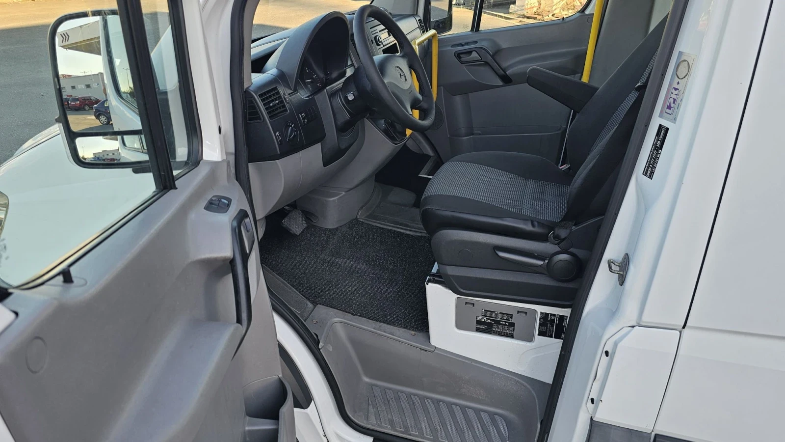Mercedes-Benz Sprinter 311 MAXI-автомат - клима, снимка 7 - Бусове и автобуси - 56121174