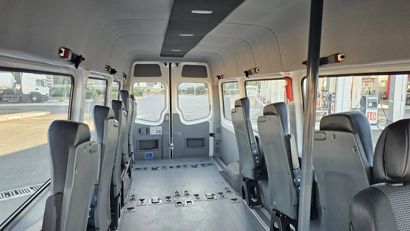 Mercedes-Benz Sprinter 311 MAXI-автомат - клима, снимка 13 - Бусове и автобуси - 56121174