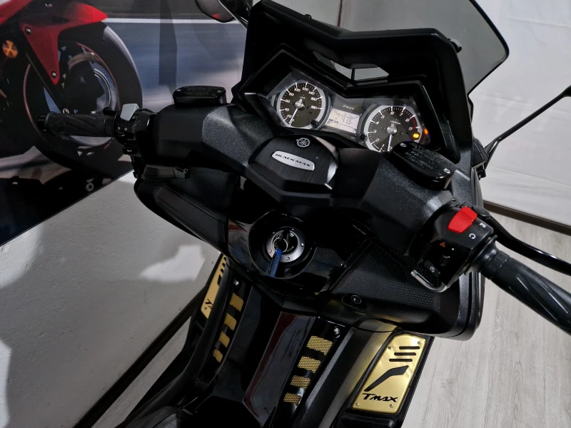 Yamaha T-max 530ie 2014г.!BLACK MAX !ABS! AKRAPOVIC !, снимка 12 - Мотоциклети и мототехника - 51705555