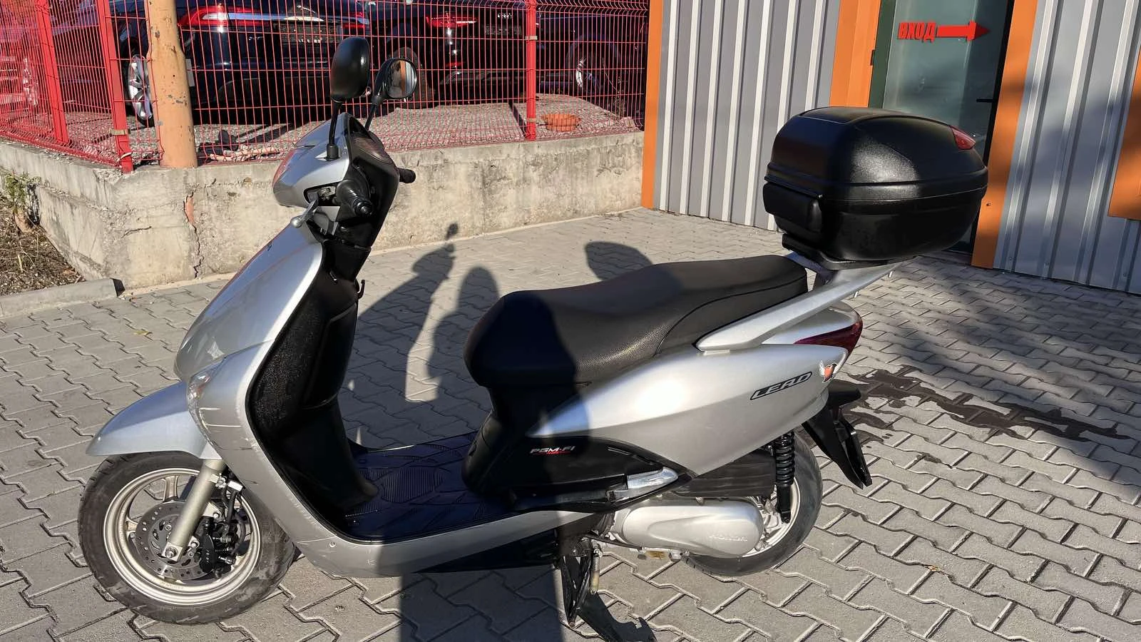 Honda Lead NHX 110 WH - изображение 6