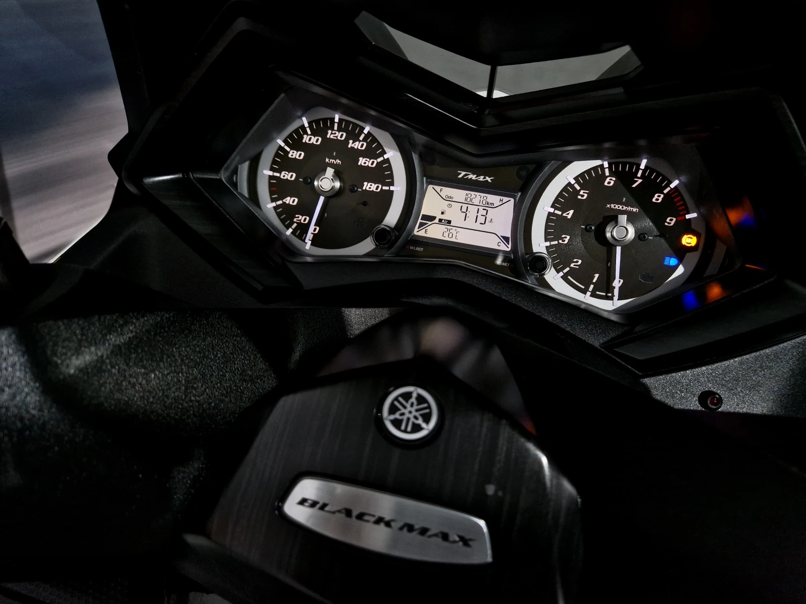 Yamaha T-max 530ie 2014.!BLACK MAX !ABS! AKRAPOVIC ! | Mobile.bg   13