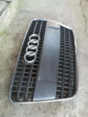 Оригинална решетка за Ауди Q7 4L0853651 2006-2015г, снимка 4