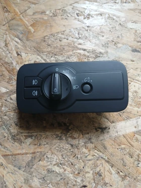 7P6 941 431 ключ за фарове VW Touareg 2012г , снимка 1