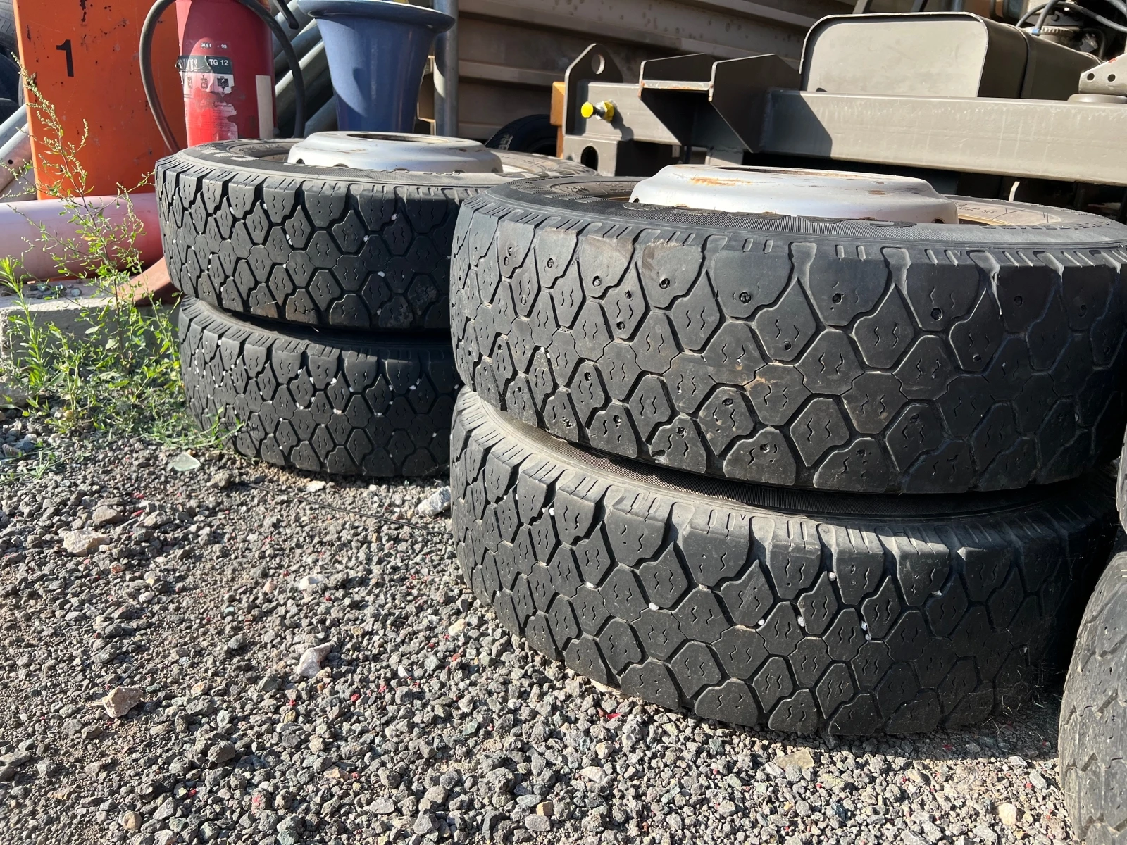 Гуми с джанти 215/75R16 | Mobile.bg — изображение 1