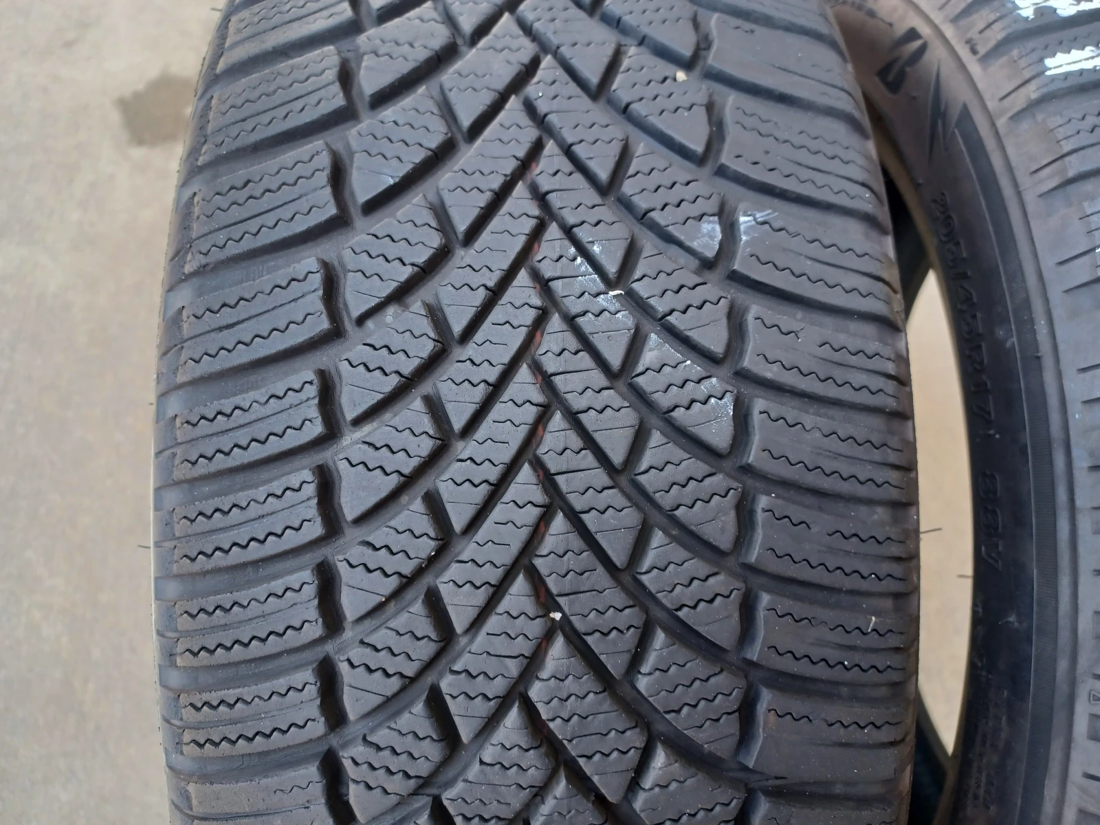  205/45R17 | Mobile.bg   3