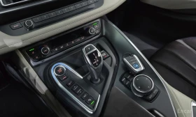 BMW i8 * КОЖА* ПОДГРЕВ* HEAD-UP* FULL* , снимка 7