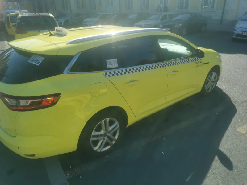 Renault Megane 1.6, снимка 4 - Автомобили и джипове - 47976608