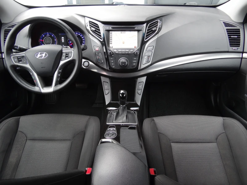 Hyundai I40 1.7CRDI-140k.c./AUTO/NAVI/CAMERA/LED/XENON/Euro-6/, снимка 9 - Автомобили и джипове - 47554867