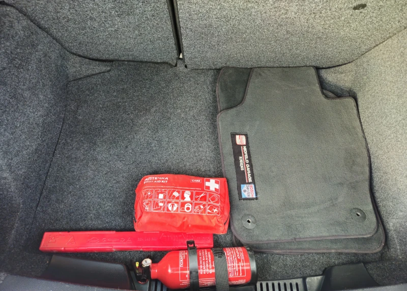 Seat Ibiza 1.4 TSI FR DSG, снимка 13 - Автомобили и джипове - 52597845