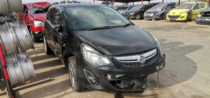 Opel Corsa 1.4, снимка 4 - Автомобили и джипове - 51373230